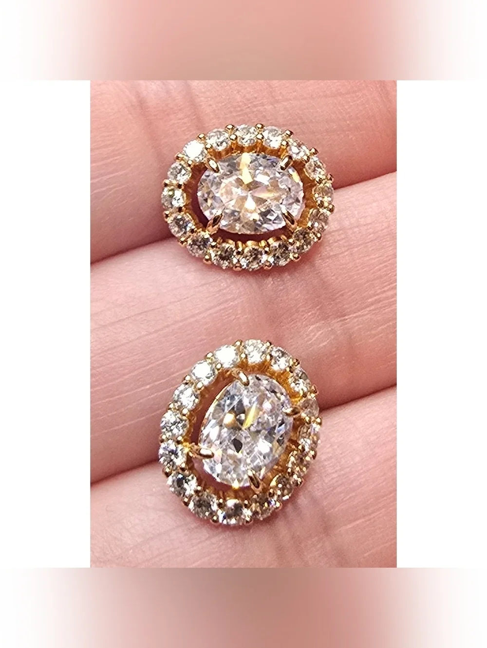 NWT Kate Spade Victoria Stud Earrings Clear Cubic Zirconia Gold Tone Halo Studs